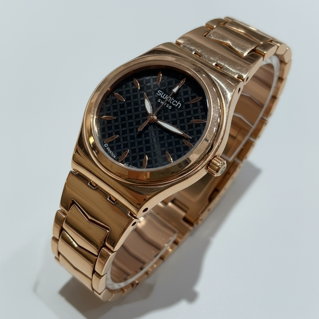 Swatch Black Pattern Gold – L’Élégance Intense au Caractère Moderne